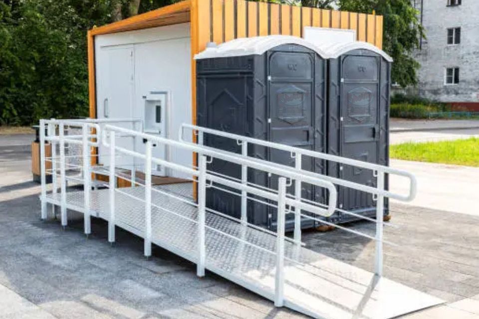 porta potties rentals near me