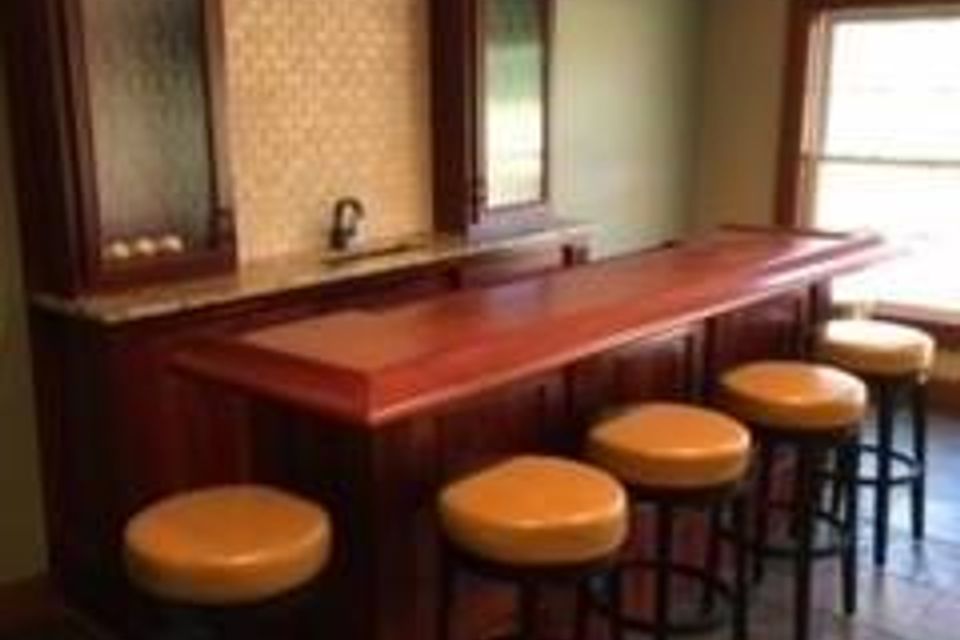 Cherrywood bar hf