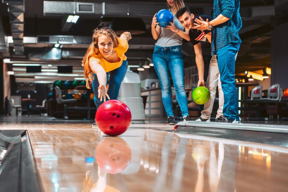Bowling alley Hero