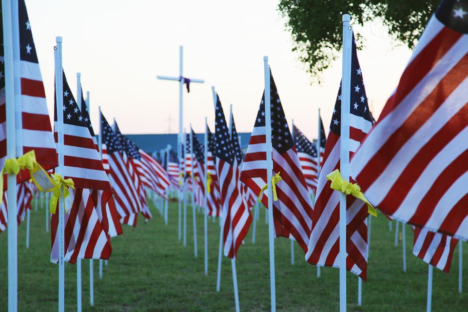 Em sawyers memorial day gf6b6c474a 1920