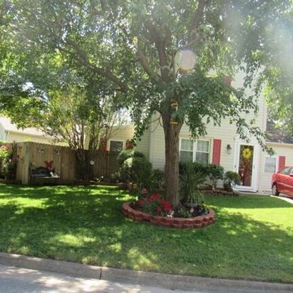 Yard of month