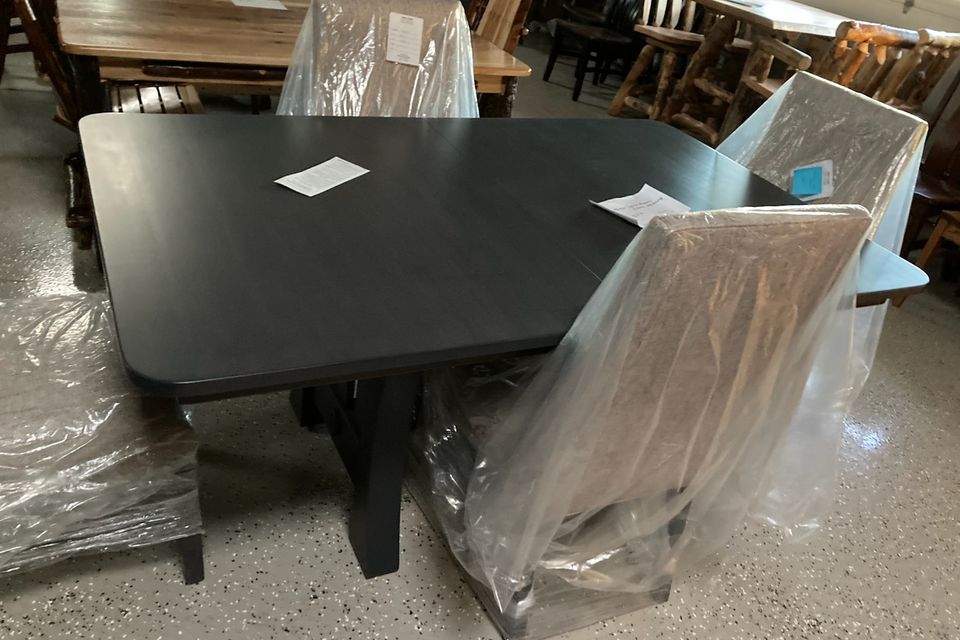Dining 7