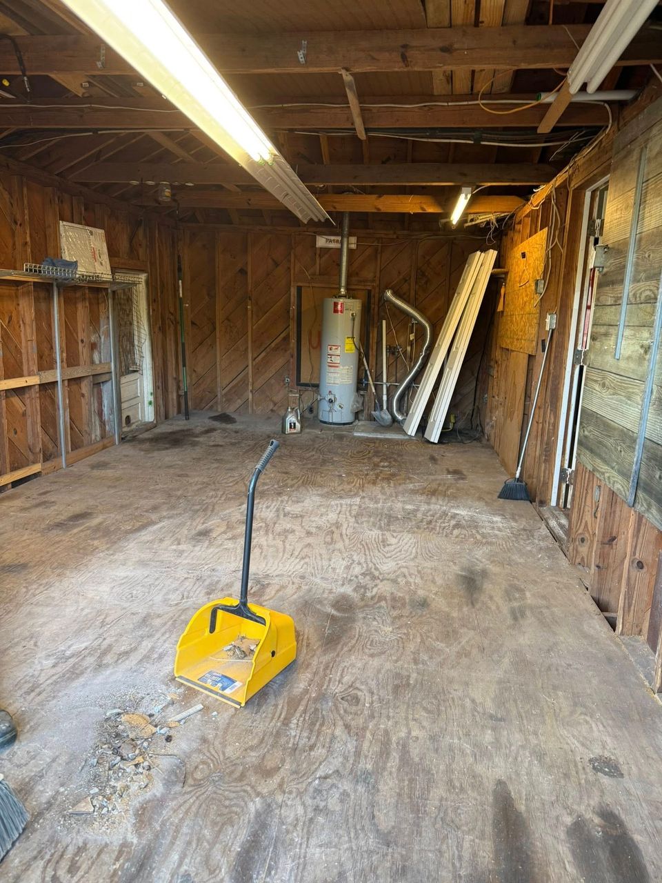 Garage & shed cleanout done by JNJ Hauling Solutions of Citrus County 