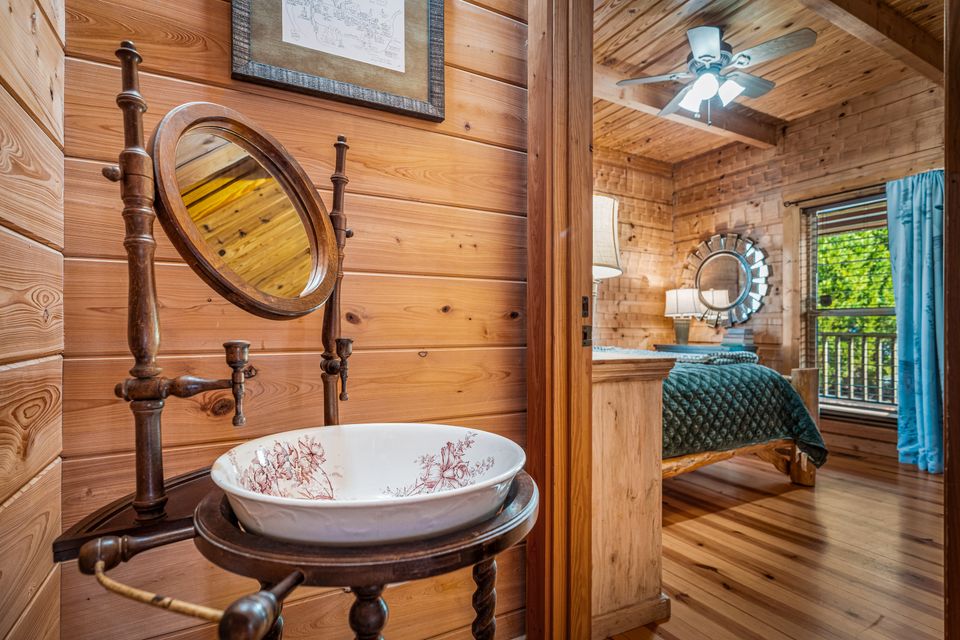 Beulah main floor hall