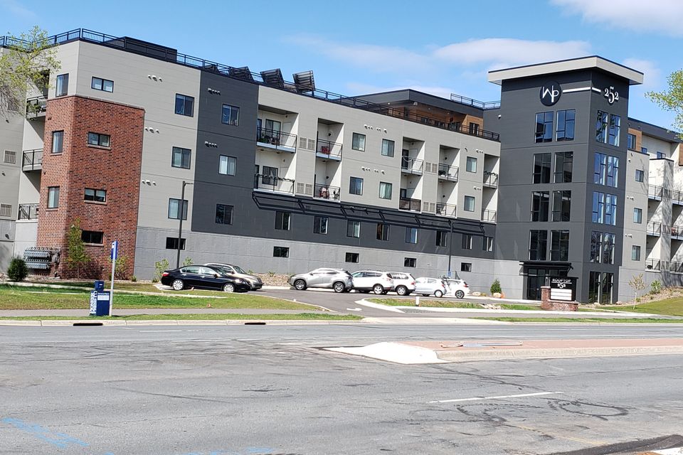 252 streetscape