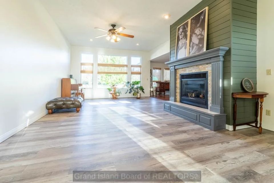 4118 fleetwood rd grand island a 3