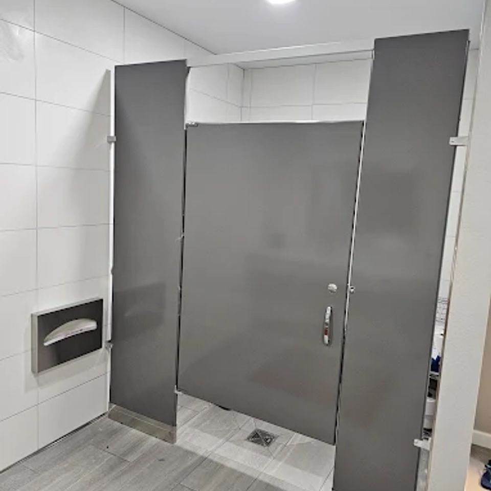 A newly installed bathroom partition done by Pabst Leyton
