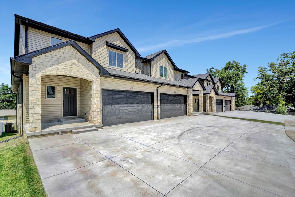 311 s 55th st exterior  13