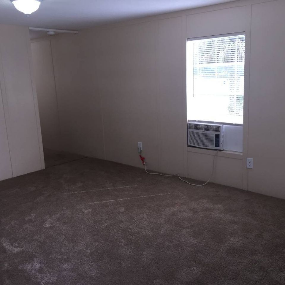 Lot 66 living