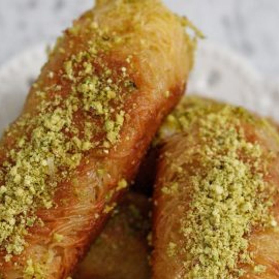 Kunafa rolls 480x270