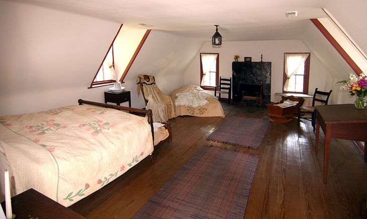 Gwc 3rd fl bedroom small