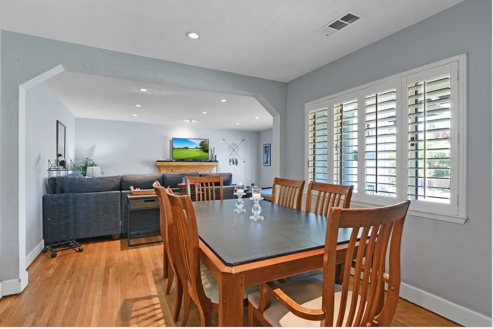 050f7bfb 81a1 454a a891 0df5cf4bd40f (2)