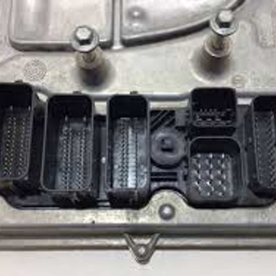 2016 bmw engine computer