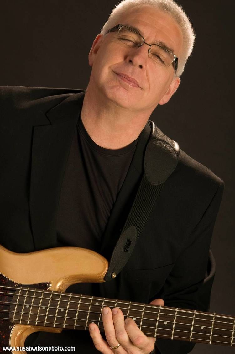 Mike `1   susan wilson