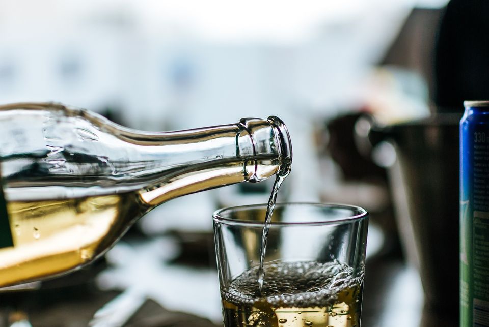 White wine g8ecc98910 1920