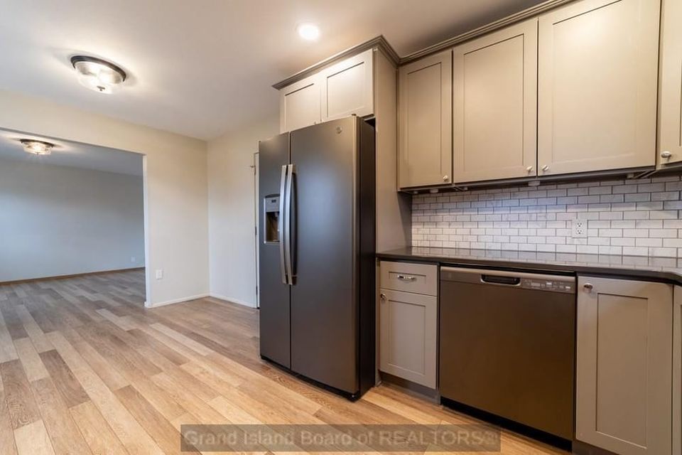 716 s blaine grand island  ne 68803 b 1