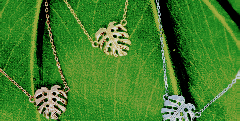 Monsterra leaf necklaces 1