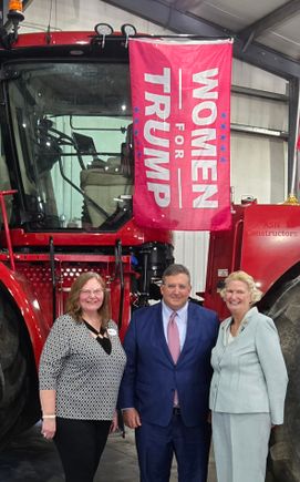 Mahoning Valley Republican Women’s Club with Lorenzo Sewell at an OFRW event