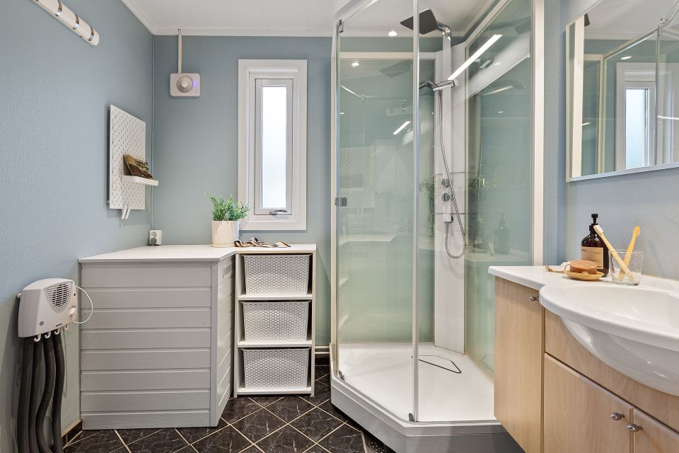 Real estate g52dcb017a 1920