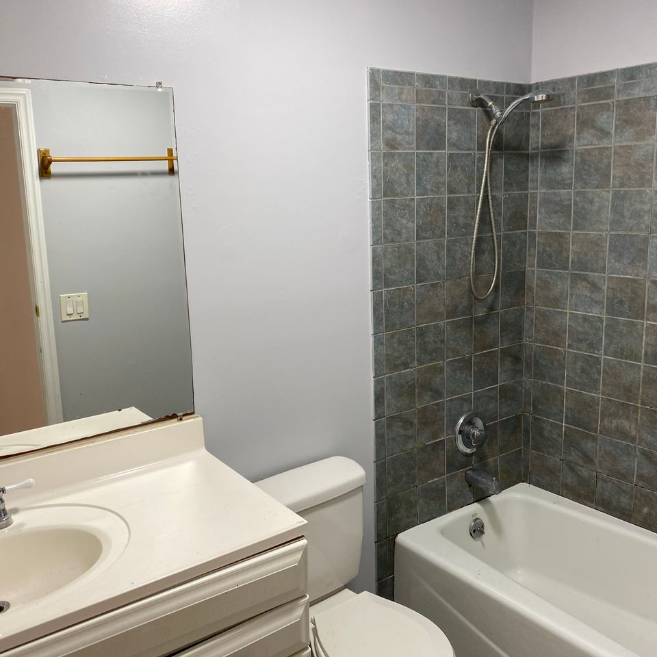 2 pine common bath