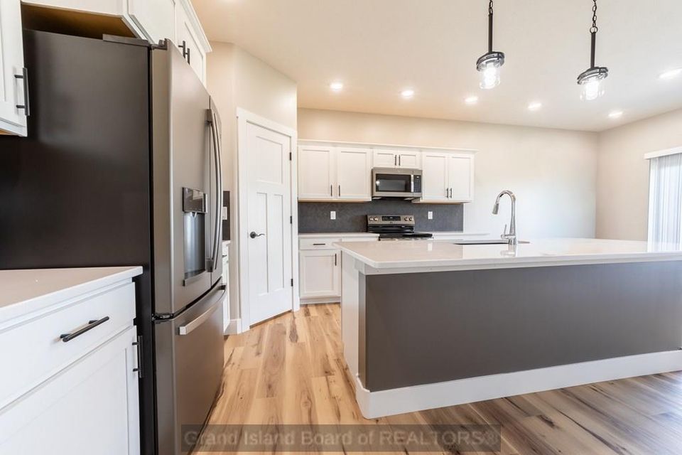 3760 lilac ln grand island  ne 68803 b 1
