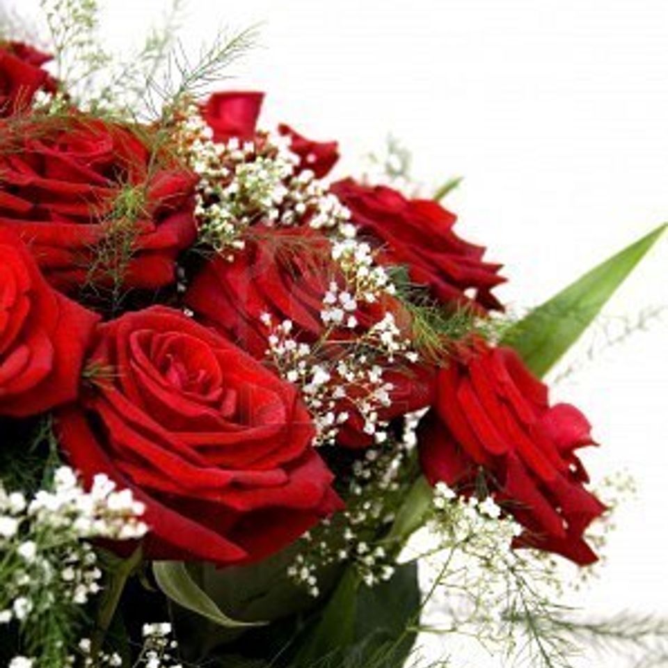 961350 beautiful red rose bouquet