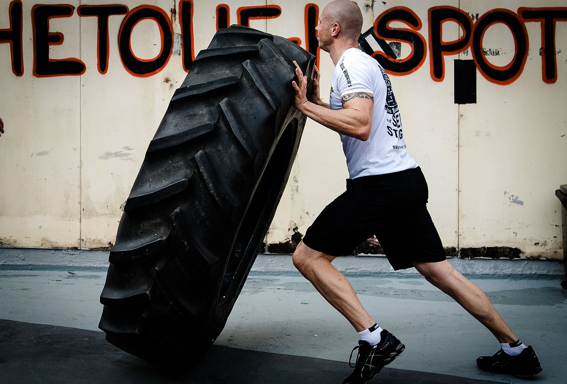 Avenue tire sale