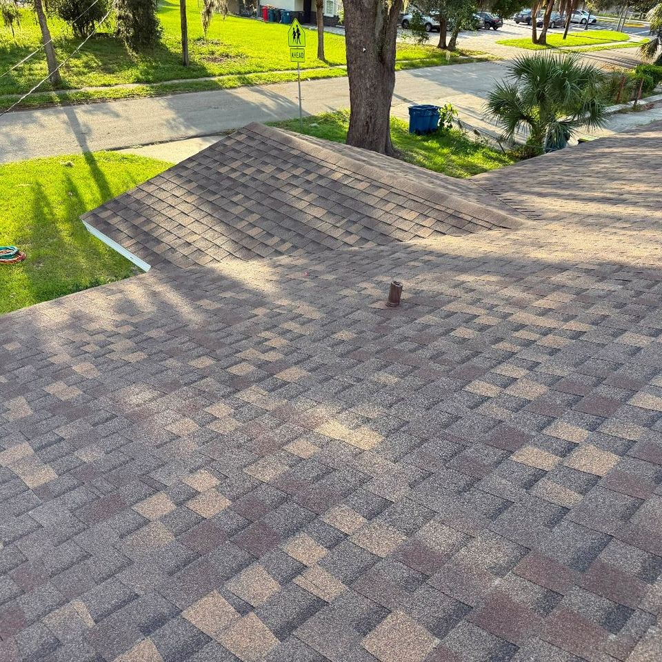 Shingle roof overview 43908d8e