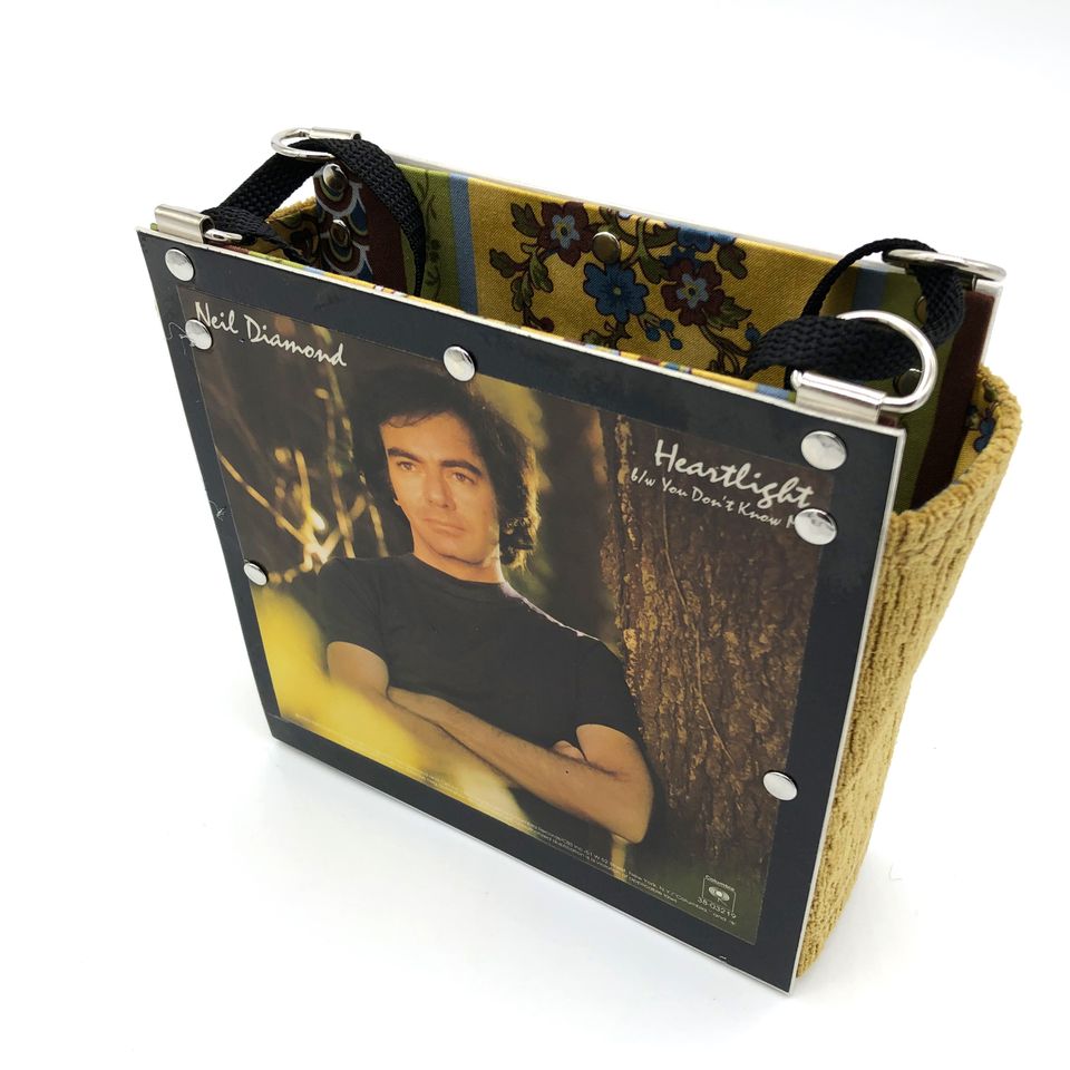 8 totey neil diamond front