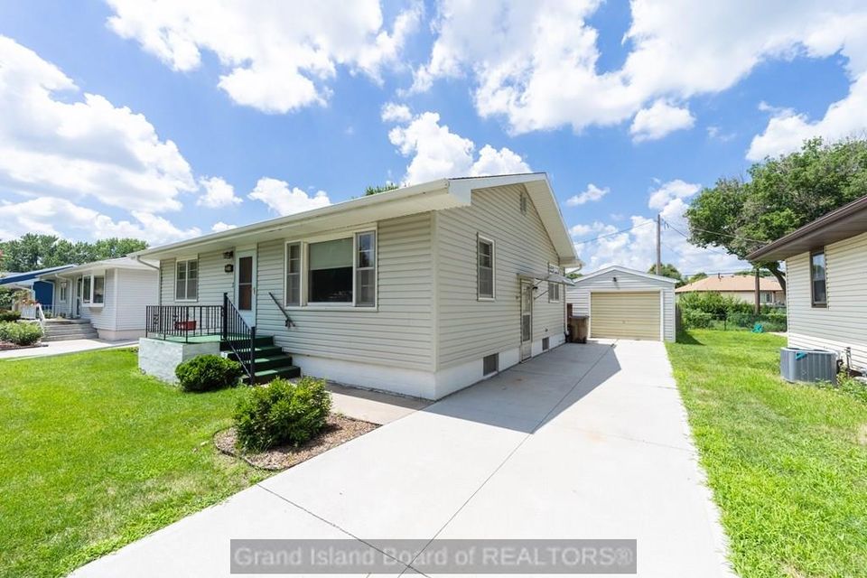 2316 sheridan ave grand island ne 68803 d 1