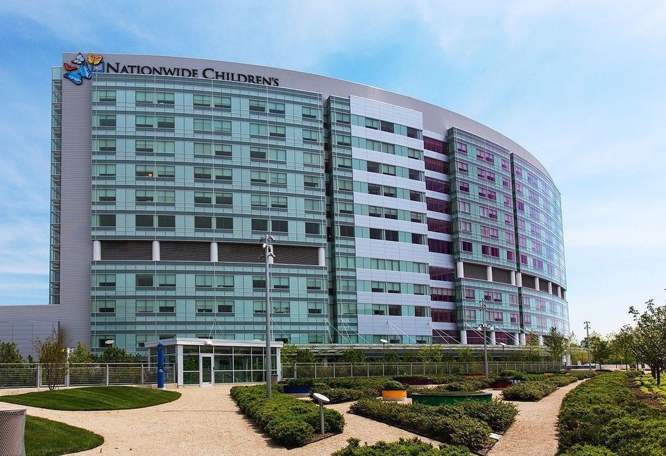 Nationwide childrens hospital  exterior from fragrance maze  may 2013