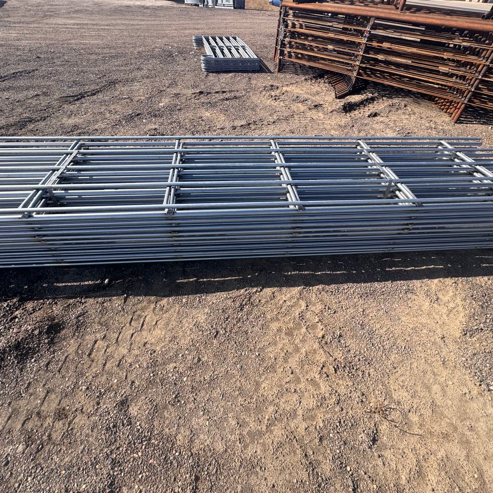 Continuous fence 