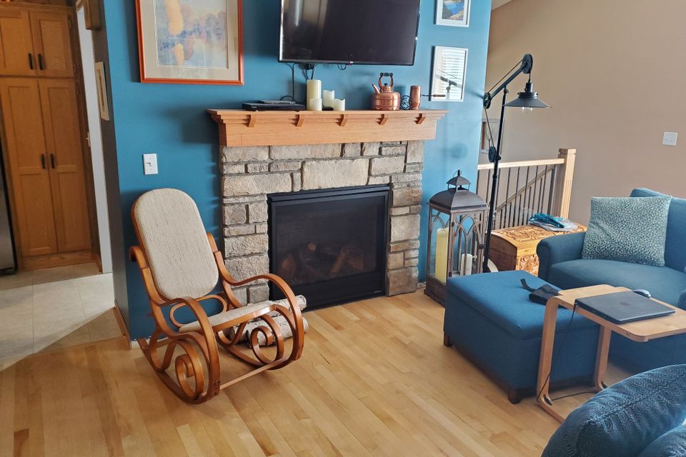 Trim work  in livingroom sf