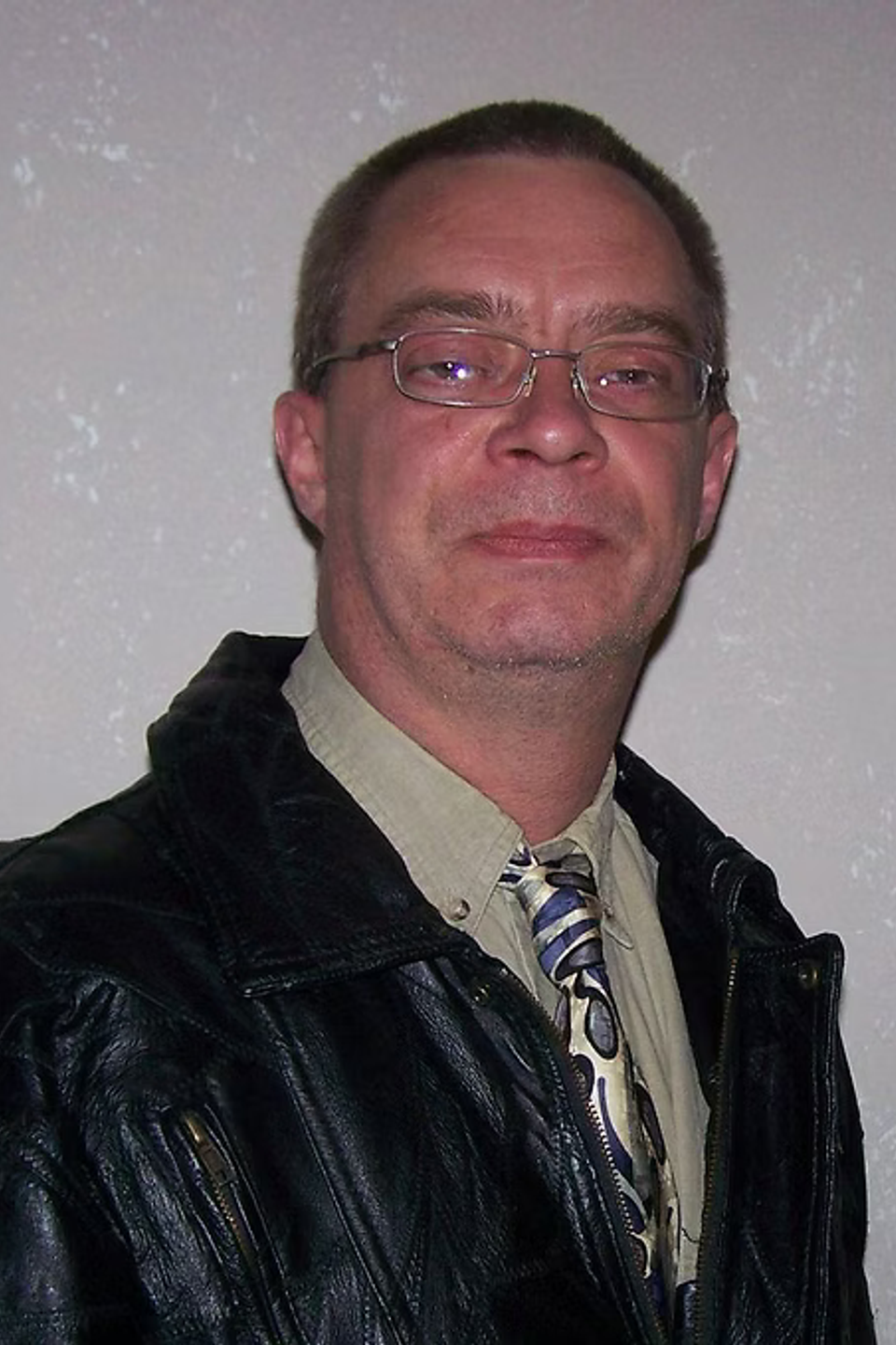 Lee deguise