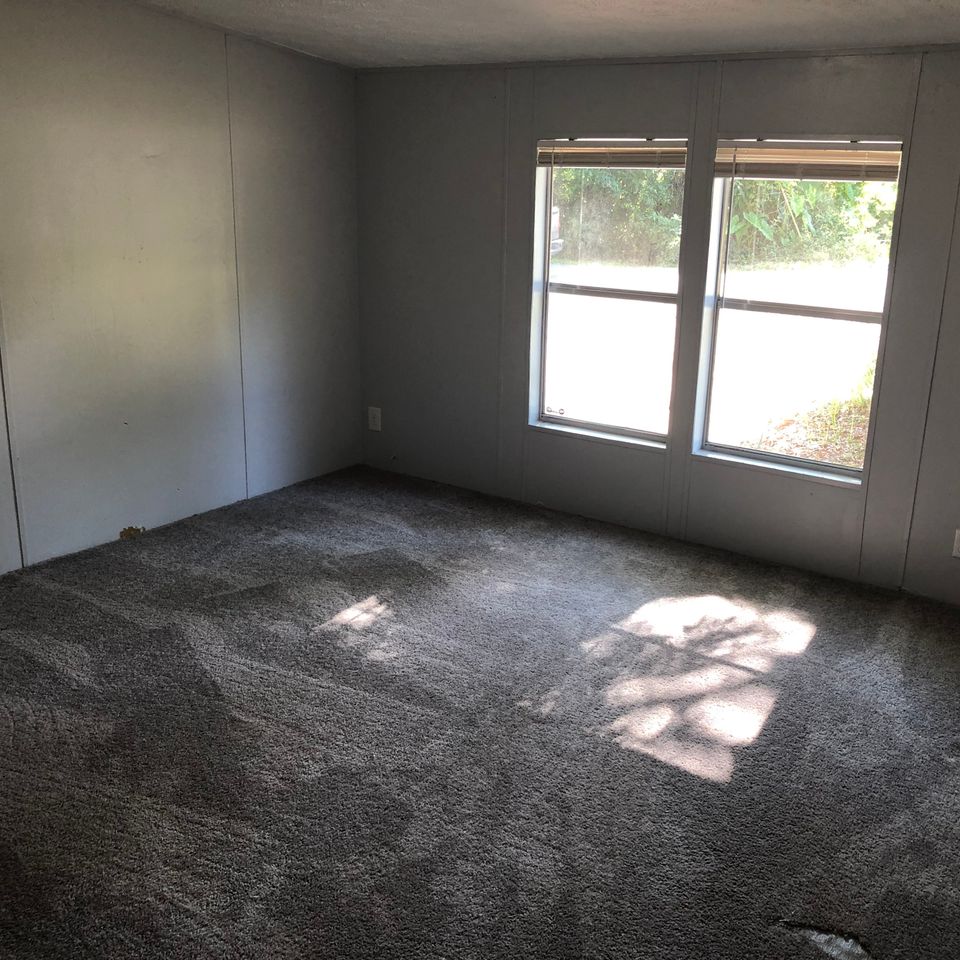 8675 huge spare room