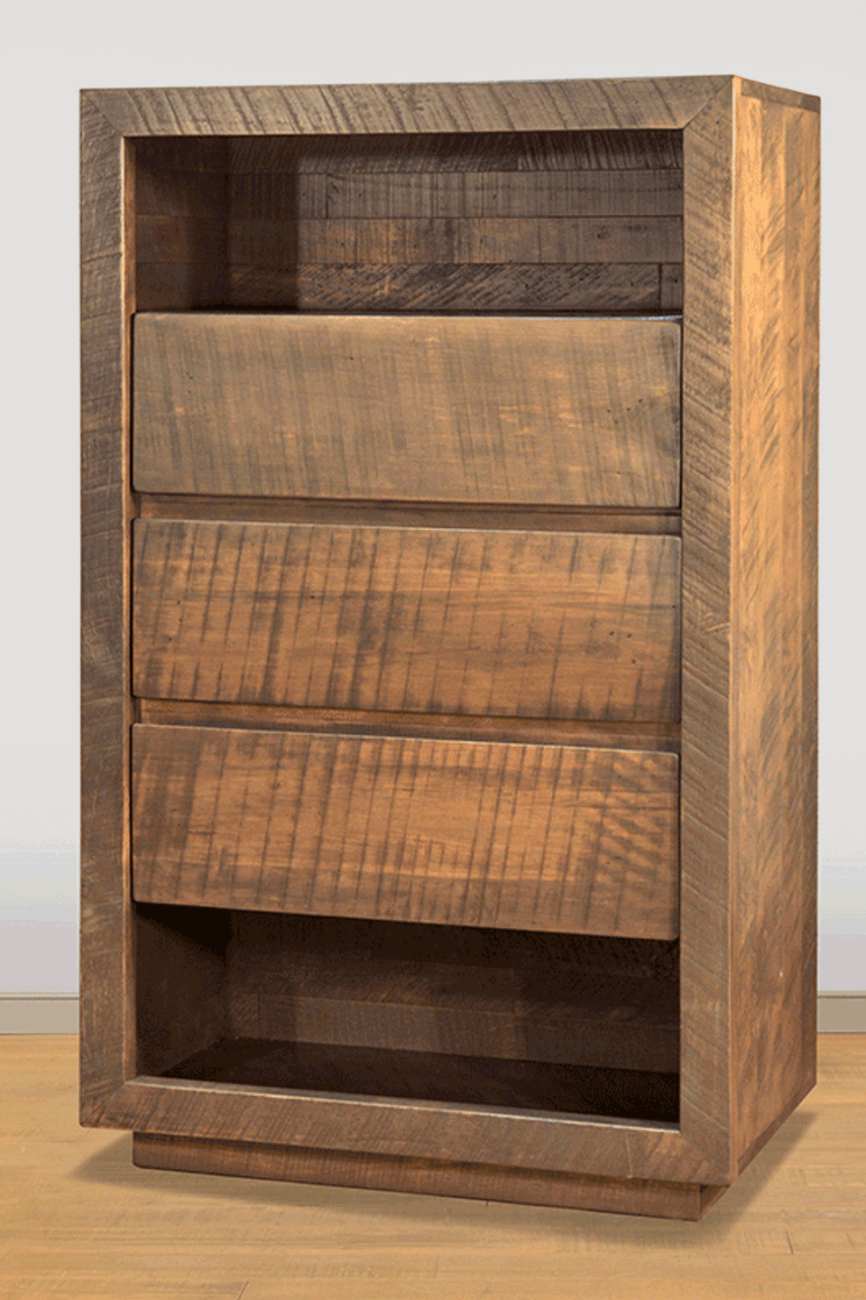 Greystone chest in room (1) sct