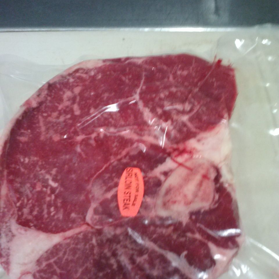 Sirloin steak 120130215 14590 c7zixz 0