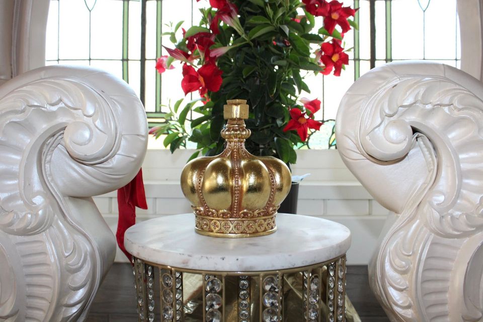 Palace of riverbend wedding venue prom king and queen