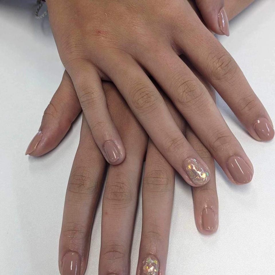 gel polish manicure