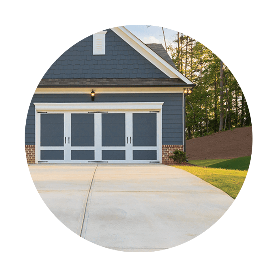 Image in circle driveway