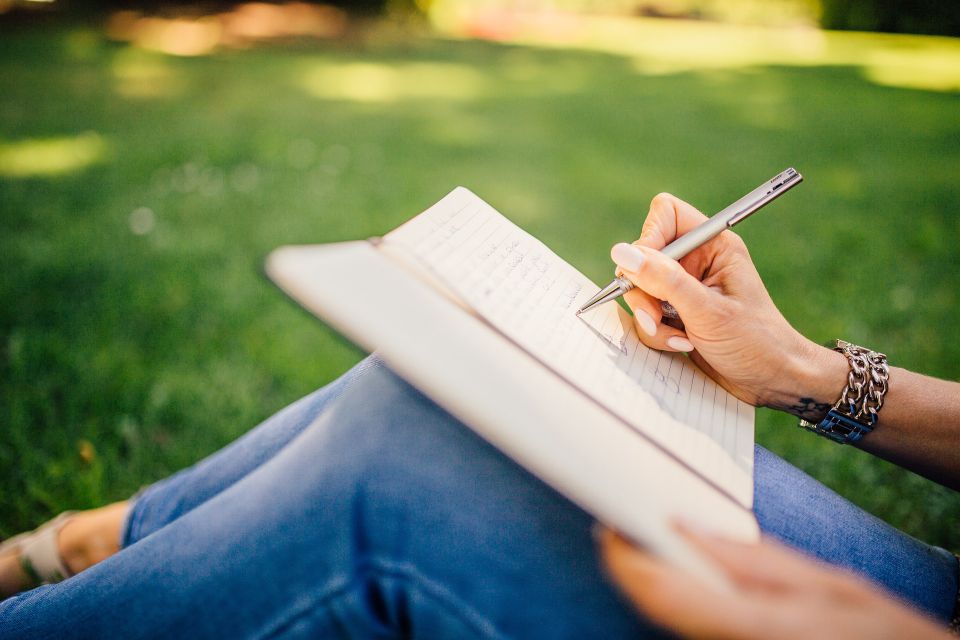 Writing g41f724331 1920