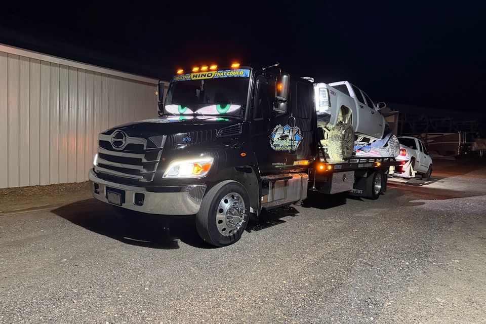  26 double loaded with wrecked gmc and toyota