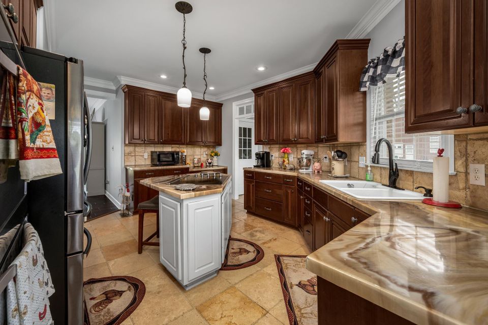 828 fairway dr interiors 10