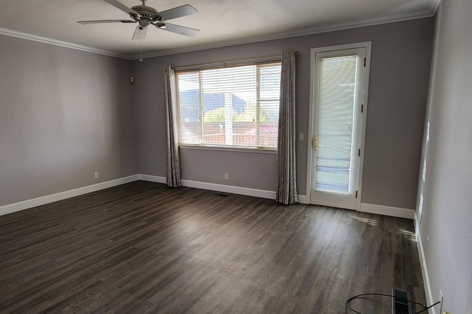 Bedroom flooring install