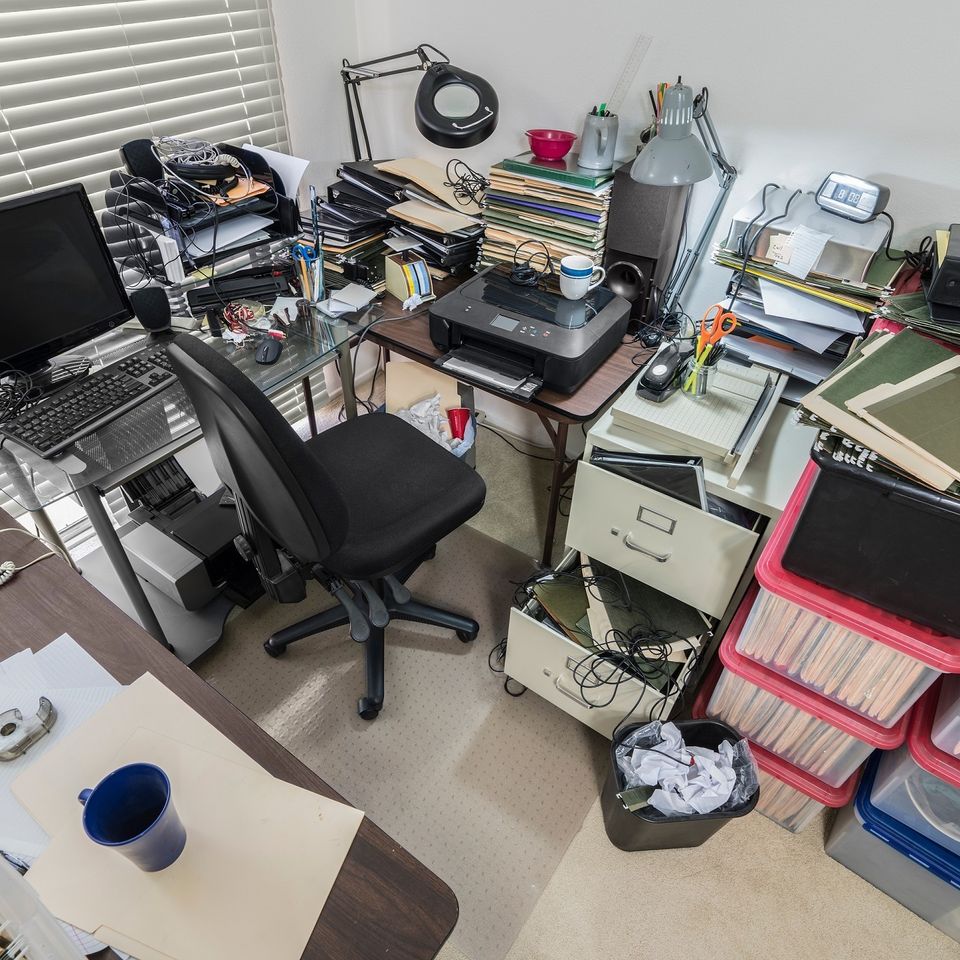 Junk organized in office