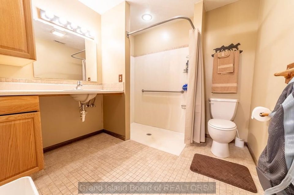 3324 n homestead dr grand island c 4