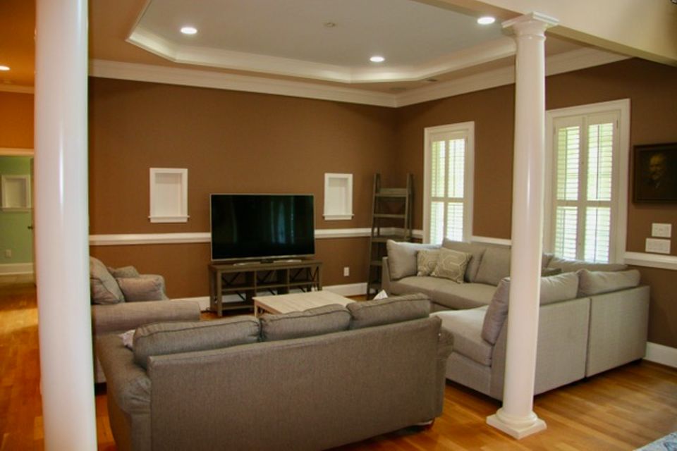 Womens den
