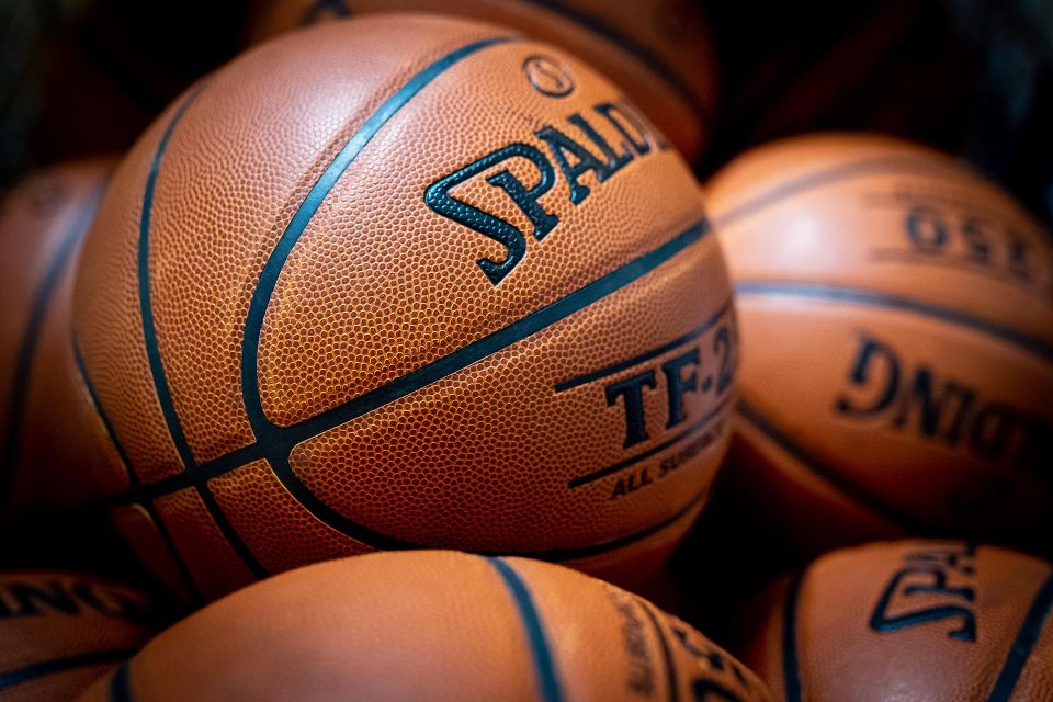 Ball g8975eb6a3 1920