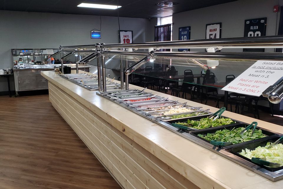 Salad bar 32
