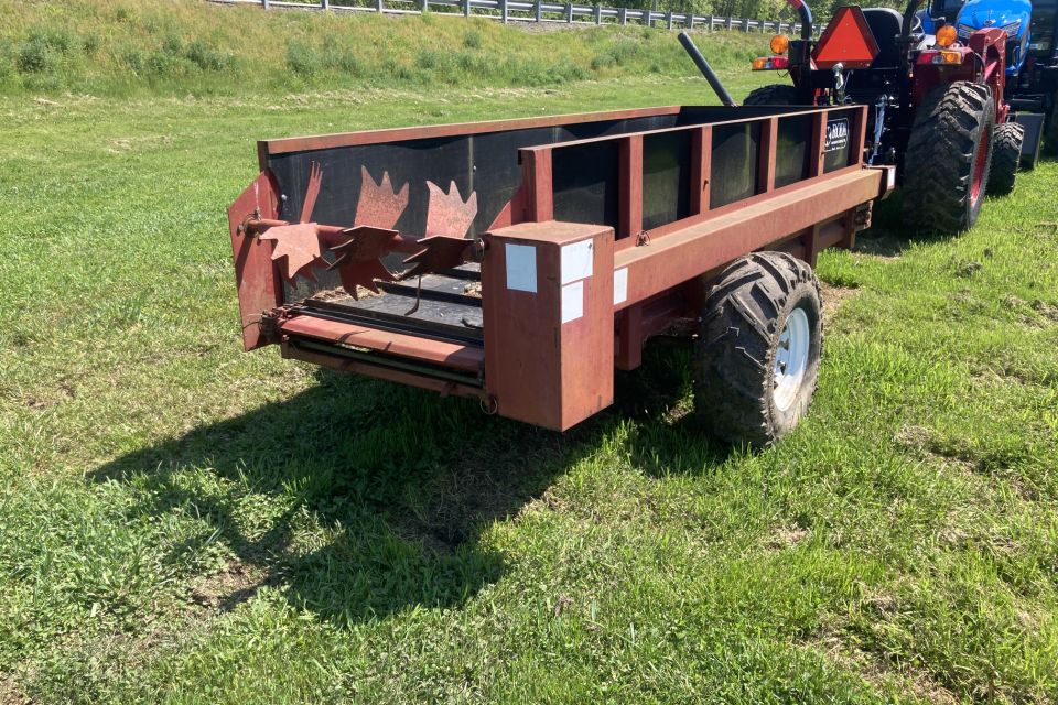 Spreader rear